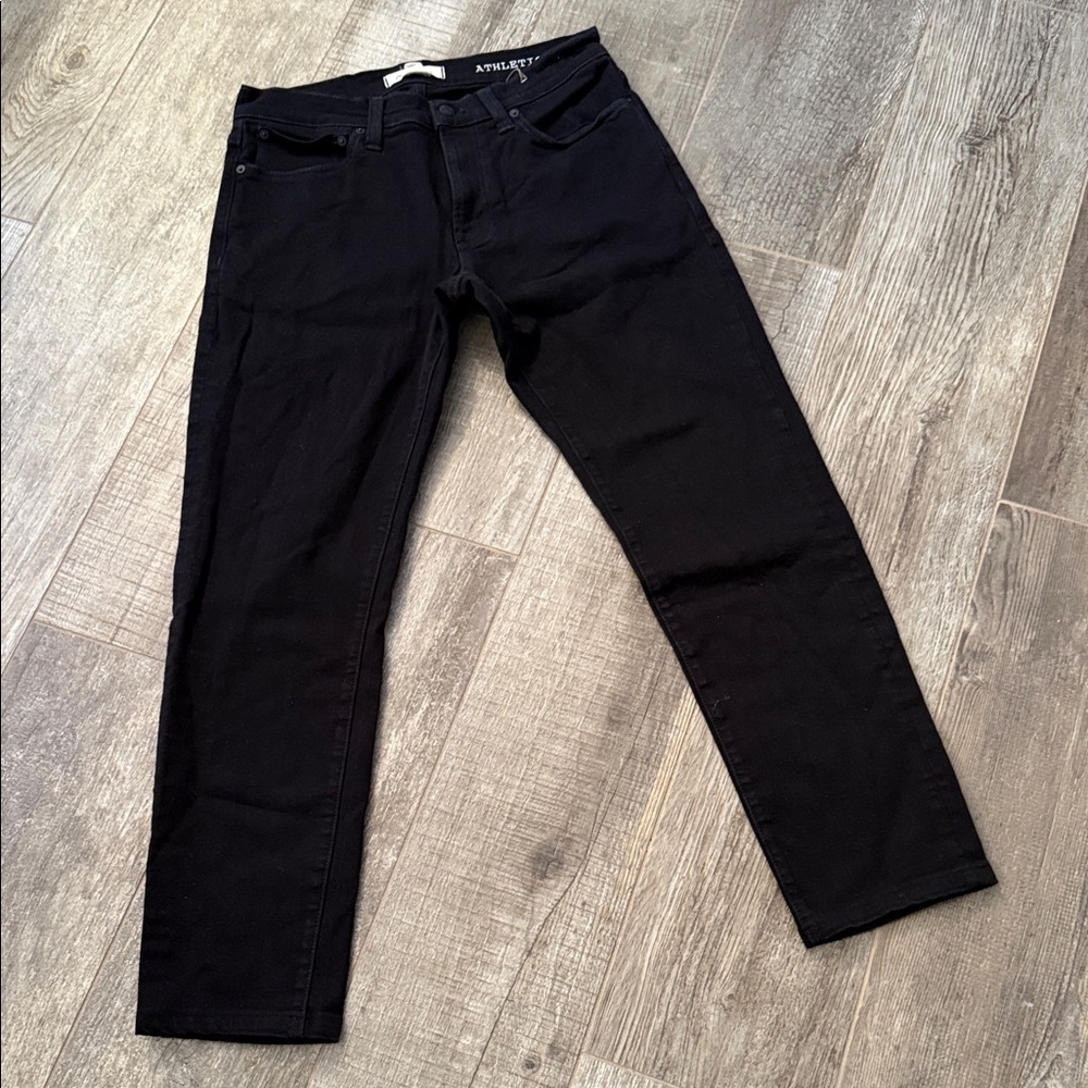Madewell Athletic Slim Black Jeans with coolmax
Technology size 31x32